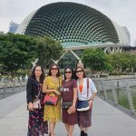 Cô Cúc (Quảng Nam) Tour Singapore vừa rồi gia đình cô rất hài lòng với dịch vụ cty cung cấp, từ khách sạn, nhà hàng, xe đưa đón, điểm tham quan và cả HDV nữa đều rất tốt, tour tổ chức chuyên nghiệp, đúng là xứng đáng đồng tiền.